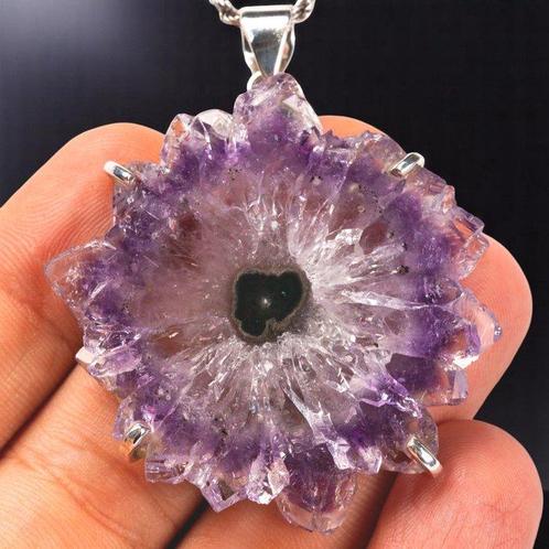buitengewoon zilveren hanger is een exclusief stuk hangers, Verzamelen, Mineralen en Fossielen