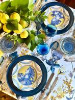 Oliegeschilderde bloemenprint tafelkleed voor ruime tafels.