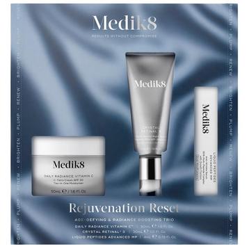 Medik8  Rejuvenation Reset  Kit beschikbaar voor biedingen