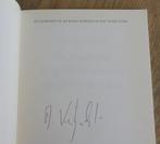 Gesigneerd; Dimitri Verhulst - De aankomst in de bleke, Antiek en Kunst, Antiek | Boeken en Bijbels