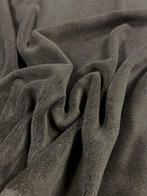 Spectaculair snit van zeer zachte grijze vacht, gemaakt in