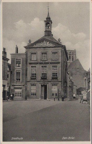 DEN BRIEL - Stadhuis, Verzamelen, Ansichtkaarten | Nederland, Verzenden