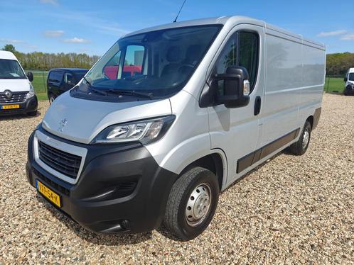 Peugeot Boxer 333 2.2 BlueHDi 140 PK L2H1 Premium , 1e eig., Auto's, Peugeot, Dealer onderhouden, Lease, Zwart, Handgeschakeld