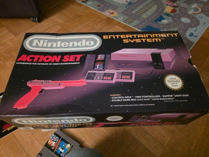 Nintendo - Nes - Nintendo Entertainment System Action Set -, Spelcomputers en Games, Spelcomputers | Overige Accessoires