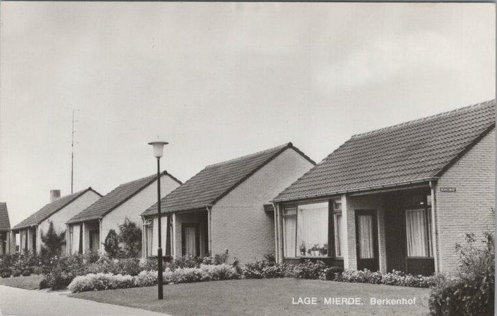LAGE MIERDE - Berkenhof, Verzamelen, Ansichtkaarten | Nederland, Verzenden