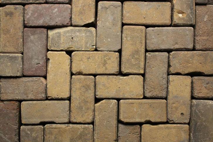 Oude gebakken keiformaten Tiel Brons (op pallets), Tuin en Terras, Tegels en Klinkers, Keramiek, Ophalen of Verzenden