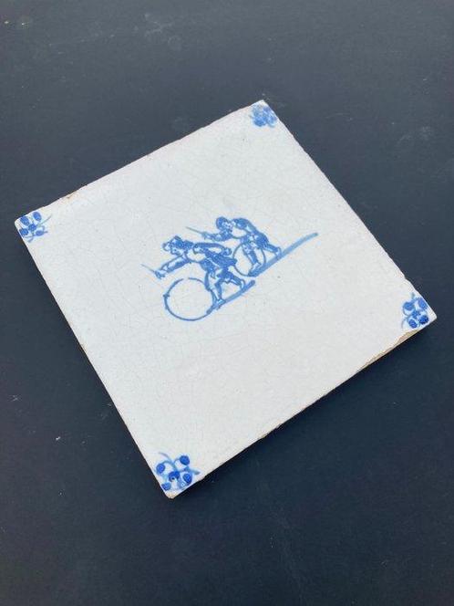 Tegel - Antieke Delfts blauwe tegel met kinderen en een, Antiek en Kunst, Antiek | Glas en Kristal