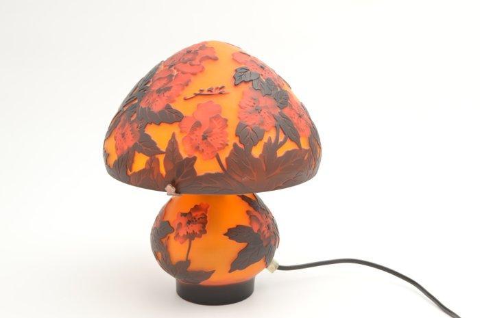 Lamp - Geëtst Glas - Replica Émile Gallé Lamp, Antiek en Kunst, Curiosa en Brocante