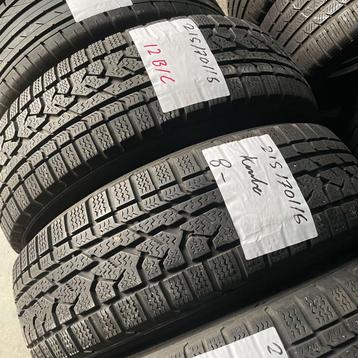 2 x Kumho 215-70-16 Winterbanden 8mm beschikbaar voor biedingen