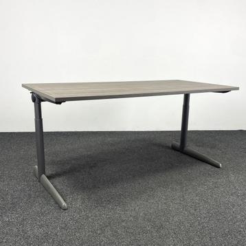 Ahrend 500 Knop Bureau - 180 x 80 cm beschikbaar voor biedingen