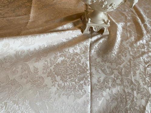 san leucio - kostbare ivoor zijden tafelkleed met medaillons, Antiek en Kunst, Antiek | Kleden en Textiel