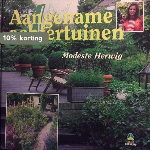 Aangename Achtertuinen 9789021530475 Modeste Herwig, Boeken, Hobby en Vrije tijd, Zo goed als nieuw, Verzenden