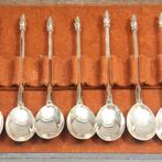 12 identieke minimalistische theelepels in originele etui -, Antiek en Kunst, Antiek | Goud en Zilver