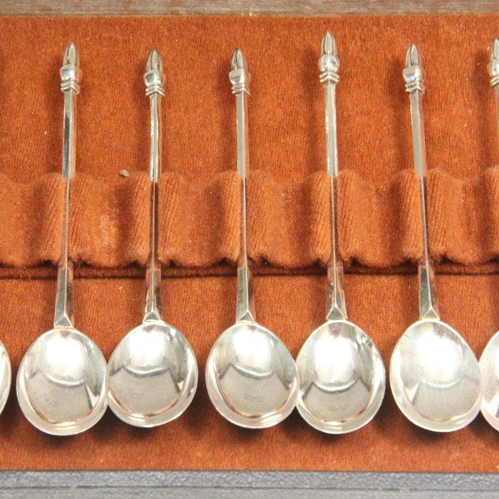 12 identieke minimalistische theelepels in originele etui -, Antiek en Kunst, Antiek | Goud en Zilver