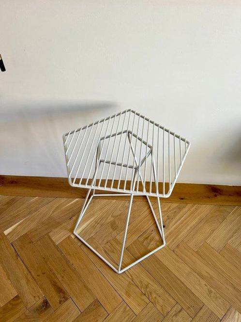 Bonaldo - Alain Gilles - Bijzettafel - Tectonic - Staal, Antiek en Kunst, Antiek | Meubels | Stoelen en Banken