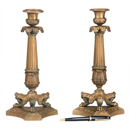 Stel van 2 bronze Franse kandelaren Charles dix op klauwpot, Antiek en Kunst, Antiek | Kandelaars, Ophalen of Verzenden