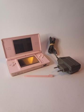 Nintendo DS Lite Rose met Touchpen en oplader beschikbaar voor biedingen
