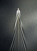 Marcus Cederberg - Usain Boat