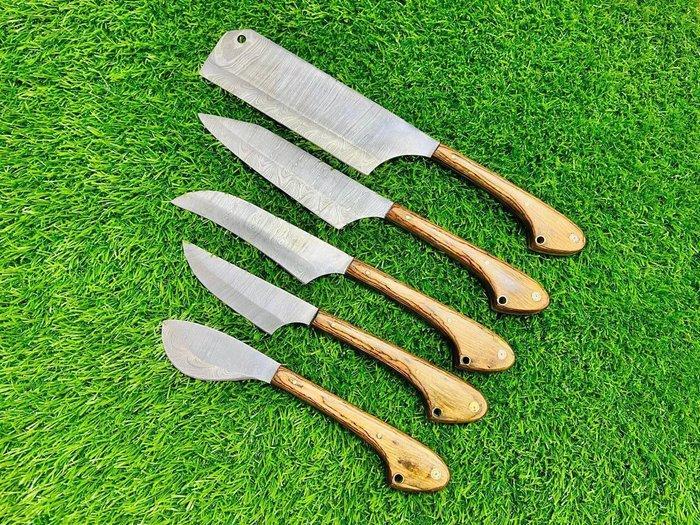 Keukenmes - 5 stuks Japanse keuken voor binnengebruik, BBQ-, Antiek en Kunst, Antiek | Keukenbenodigdheden