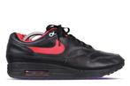 Nike Air Max 1 iD Black Red  45.5, Kleding | Heren, Schoenen, Ophalen of Verzenden, Nieuw, Nike, Sneakers of Gympen