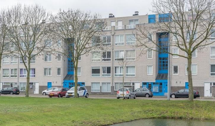 Te Huur 4 Kamer Appartement Bernard Shawsingel In Amsterdam, Huizen en Kamers, Huizen te huur, Direct bij eigenaar, Amsterdam