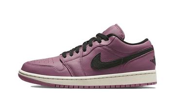 Air Jordan 1 Low Mulberry (W) beschikbaar voor biedingen