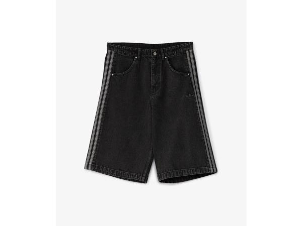 Veiling - Adidas (maat 30) denim shorts - Adicolor Firebird, Kleding | Heren, Spijkerbroeken en Jeans, Nieuw