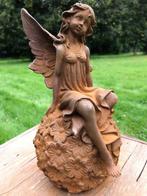 sculptuur, Tuin elf zittende op een bol van madeliefjes - 22