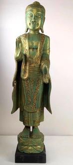 Groot standbeeld Boeddha staand in de Abhaya mudra - Hout,, Antiek en Kunst
