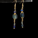 Oud-Romeins Earrings, met Romeinse blauwe glazen kralen