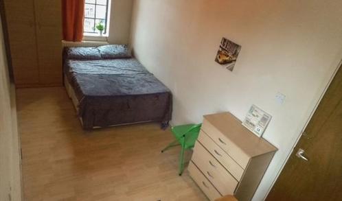 Te Huur Kamer Catharina van Rennesstraat In Den Haag, Huizen en Kamers, Kamers te huur, Minder dan 20 m², Den Haag