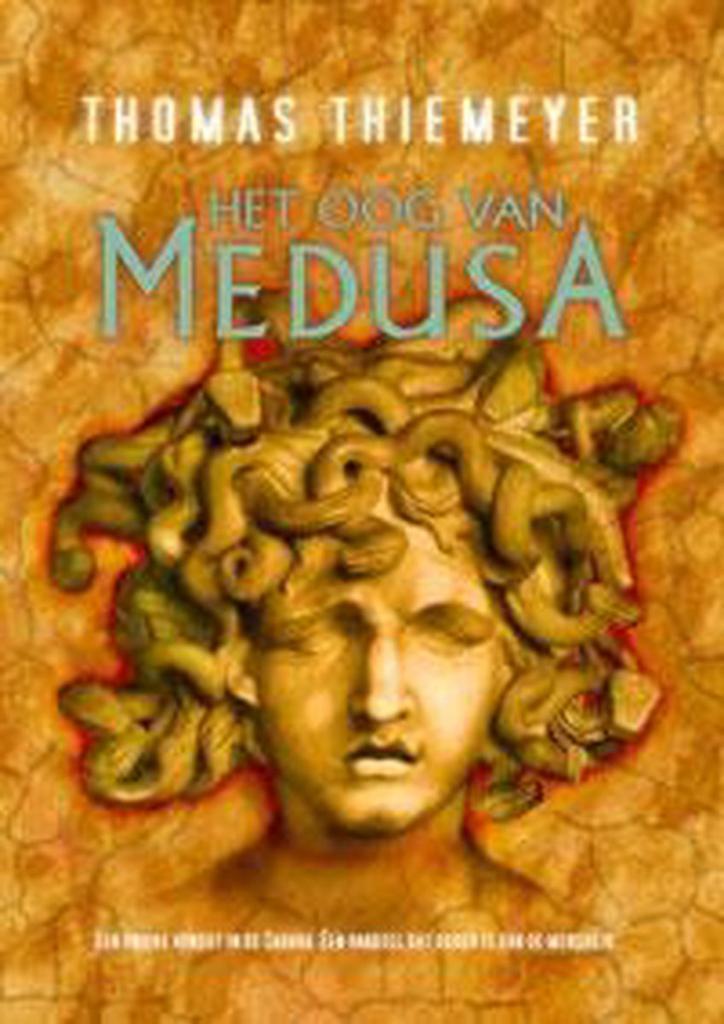 Het oog van Medusa / Hannah Peters / 1 9789061123545, Boeken, Thrillers, Gelezen, Verzenden
