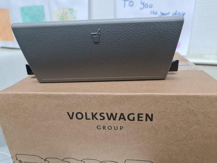 Transporter T5 Asbak met bekerhouder voor Volkswagen 7H18..., Auto-onderdelen, Carrosserie en Plaatwerk, Verzenden