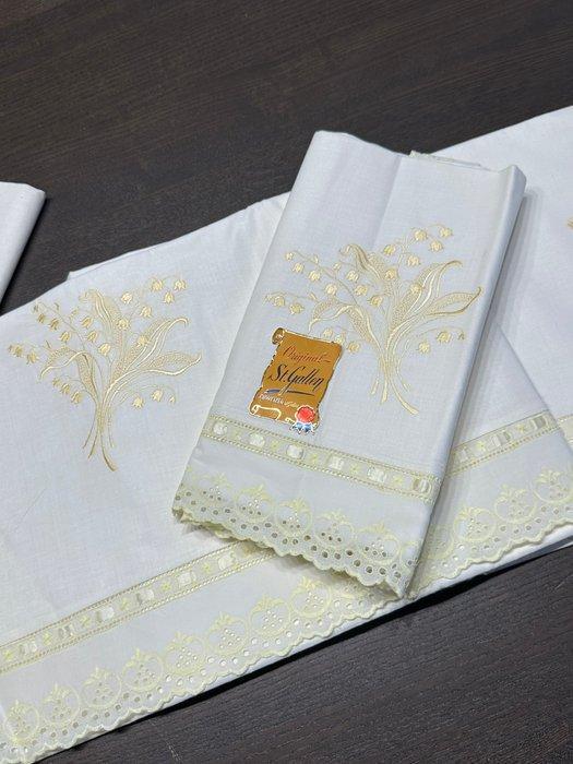 Laken (3) - 280 cm - 240 cm - Beddengoed set, Antiek en Kunst, Antiek | Kleden en Textiel