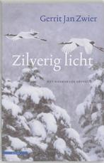 Zilverig licht 9789045014418 Gerrit Jan Zwier, Verzenden, Zo goed als nieuw, Gerrit Jan Zwier