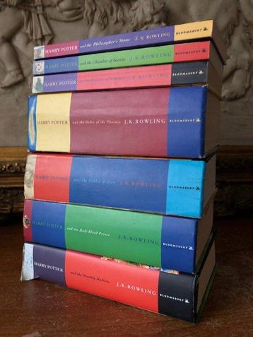 J.K. Rowling - Harry Potter 7 volumes Complete Book Set. - beschikbaar voor biedingen