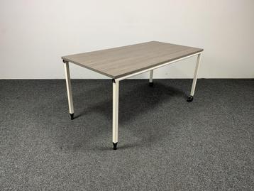 Refurbished Ahrend Verrijdbare Tafel - 160x80 cm beschikbaar voor biedingen