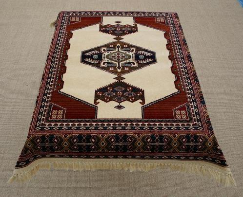 Smyrna tafelkleed Bombay 2 (99 euro karpetten, Vloerkleden), Antiek en Kunst, Antiek | Kleden en Textiel, Ophalen of Verzenden