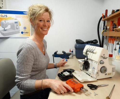 Uw naaimachine, lockmachine reparatie en onderhoud adres., Hobby en Vrije tijd, Naaimachines en Toebehoren, Naaimachine, Nieuw