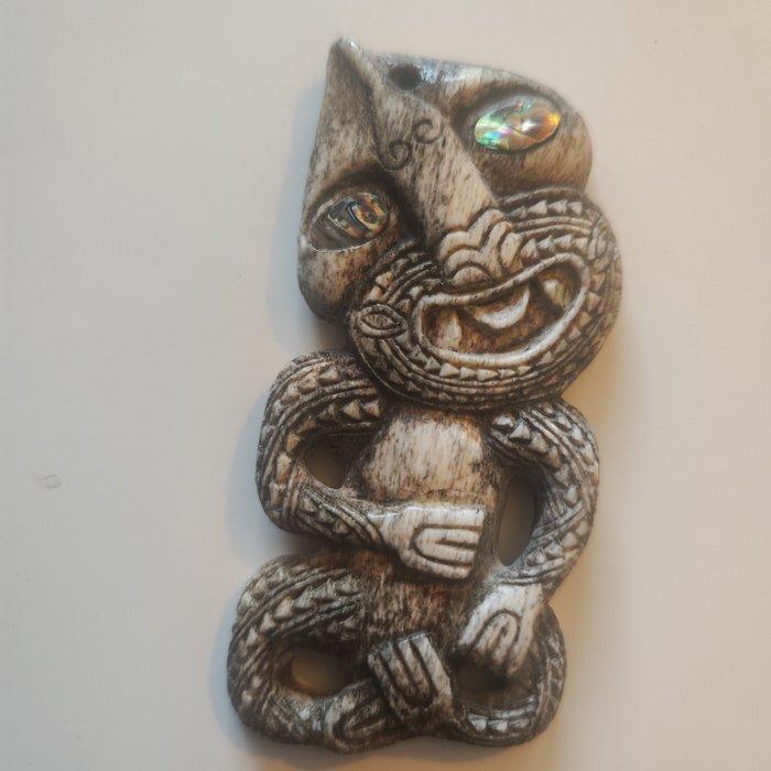 Hei Tiki - sculptuur - Tiki - Nieuw-Zeeland, Antiek en Kunst, Kunst | Niet-Westerse kunst