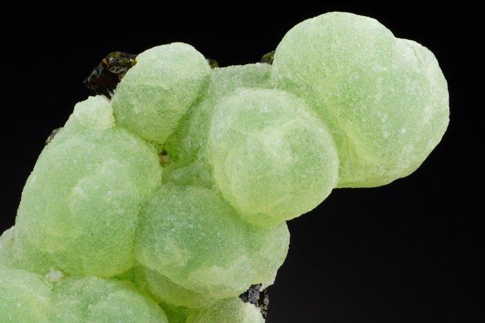 Top prehniet met epidote fantastische vorm en kleuren -, Verzamelen, Mineralen en Fossielen
