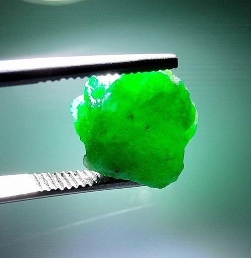 Esmeraldas Natuurlijk Ongerectificeerd - 12.05 karaat -, Verzamelen, Mineralen en Fossielen