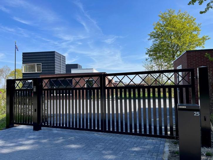 Voor al uw Tuinpoorten - Inrijpoorten - Automatische poorten, Tuin en Terras, Tuinpoorten, Nieuw, IJzer, Draaipoort, 100 tot 150 cm