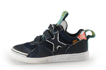 Munich Sneakers in maat 28 Blauw | 10% extra korting beschikbaar voor biedingen
