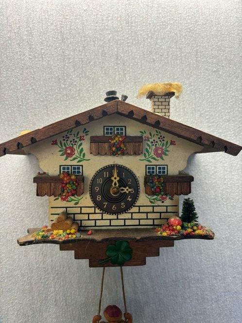 Klok - - Geschilderd Traditionele Schwarzwald Koekoeksklok -, Antiek en Kunst, Curiosa en Brocante