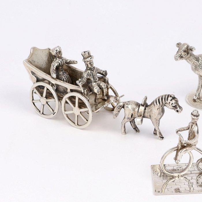 Hert, Velocipede, Paard met koets. - Miniatuur figuur, Antiek en Kunst, Antiek | Goud en Zilver