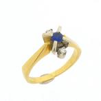19,2 Krt. Vintage gouden ring met saffier en diamanten 0,..., Gebruikt, Overige kleuren, Ophalen of Verzenden, 17 tot 18