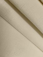 Fantastisch linnen heeft een afmeting van 5,70 x 1,50 m -