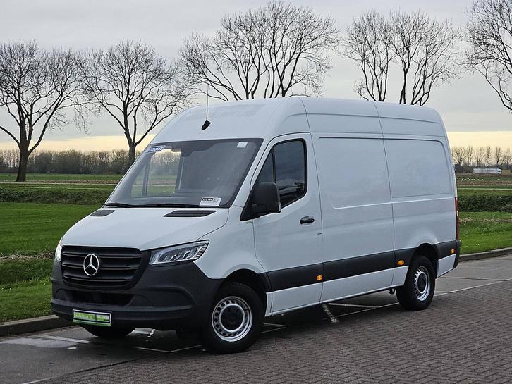 Zakelijke Lease |  Mercedes-Benz Sprinter 315 2.2 CDI L2H2 E, Auto's, Bestelauto's, Onderhoudsboekje, Lease, Zwart, Automaat, Wit