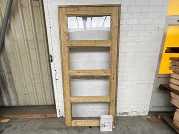 Veiling - Hillhout enkele deur in kozijn met ramen 102x218cm beschikbaar voor biedingen